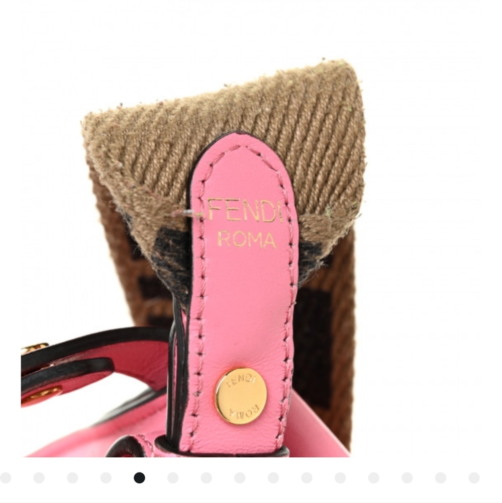 💮 FENDI Vitello Grace Small Flip Tote Pink - Picture 8 of 17